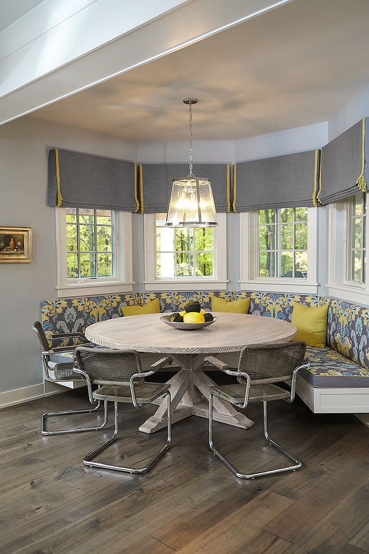 Интерьер столовой в жёлто-серых тонах: серые шторы