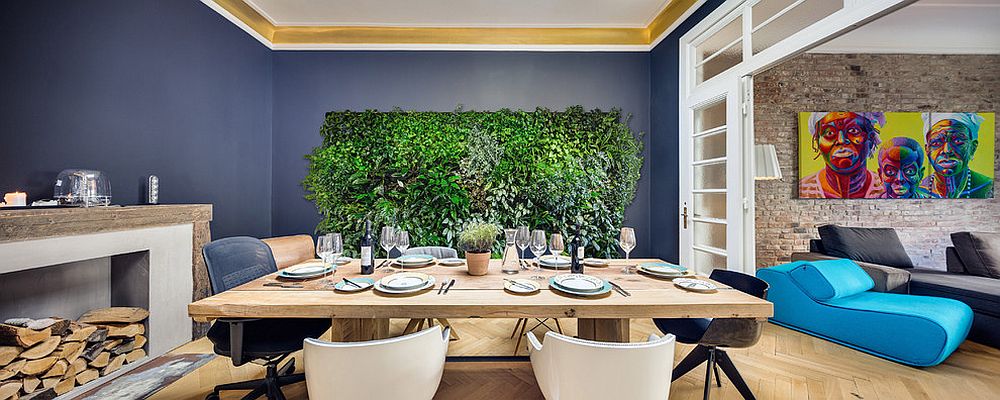 Эклектичный дизайн обеденного зала: панно из растений на стене