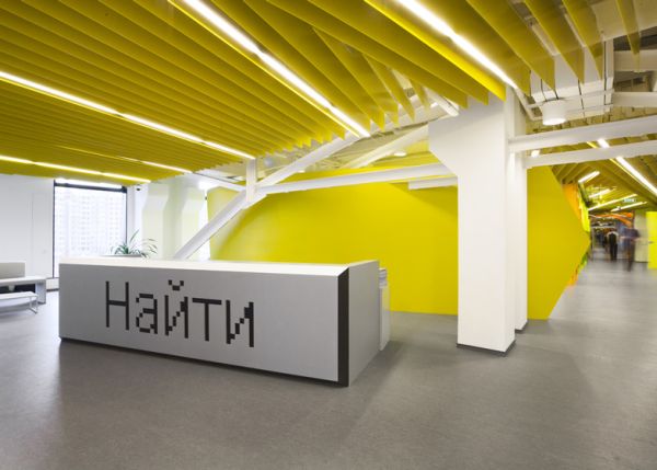 Стол администратора офиса Яндекс в Санкт-Петербурге, Россия