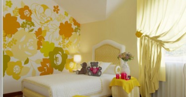 Яркий дизайн интерьера детской комнаты в жёлтой гамме