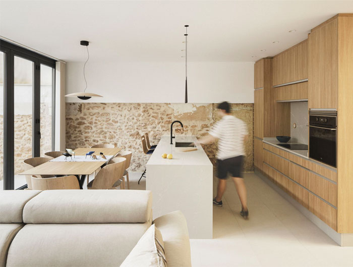 Casa del Calvari от ENDALT Arquitectes