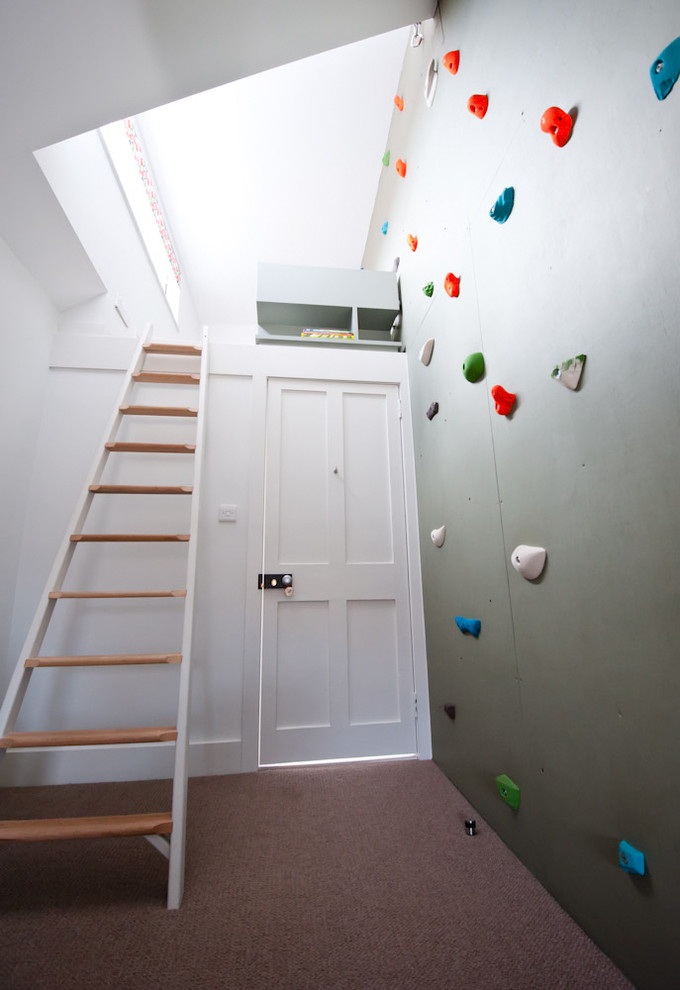 climbing wall in the interior 04