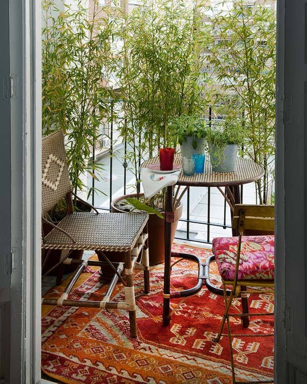 Декор маленького балкона: летнее кафе 
