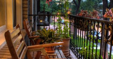 Декор маленького балкона: 11 примеров