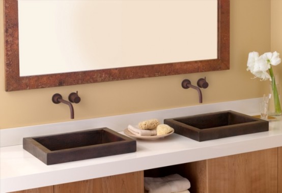 Интерьер ванной комнаты с раковинами, поверхность которых имитирует кожу