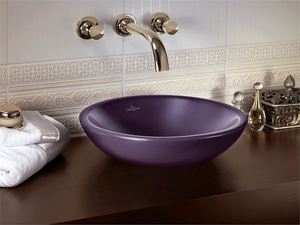 Дизайн раковины из фарфора фиолетового цвета округлой формы