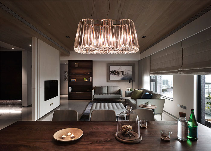 Дизайн интерьера квартиры в классическом стиле: подвесной светильник