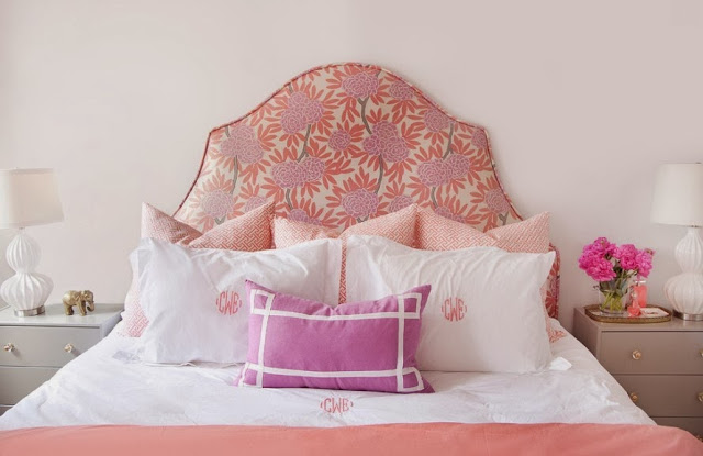 Дизайн изголовья кровати розового цвета