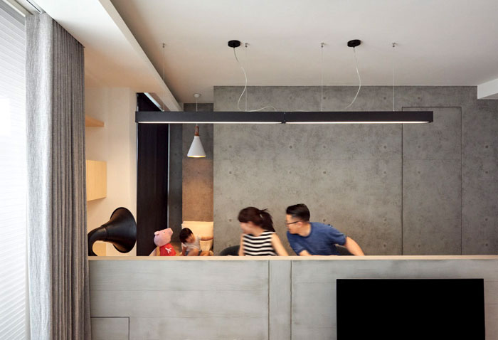 Дизайн квартиры для молодых супругов: серый цвет рабочей зоны