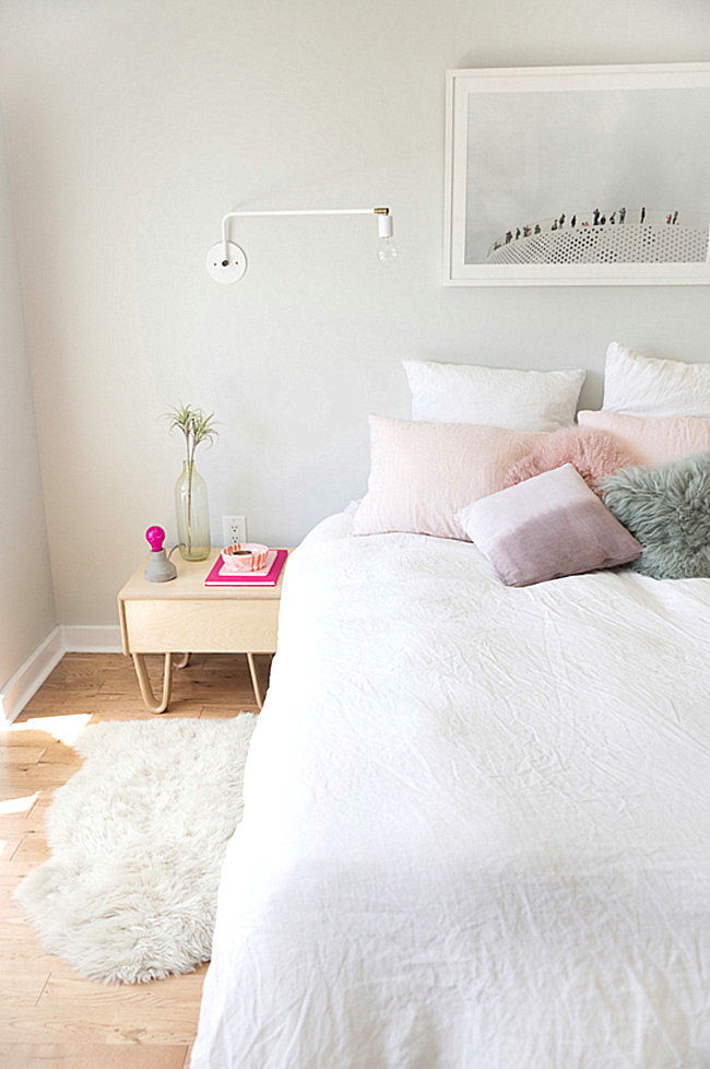 Дизайн спальни советы - белый интерьер создает ощущение чистоты и свежести