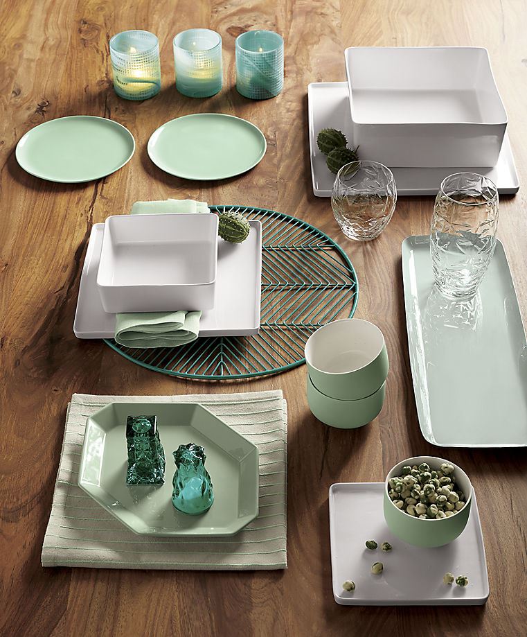 Дизайнерская посуда для столовой мятного цвета