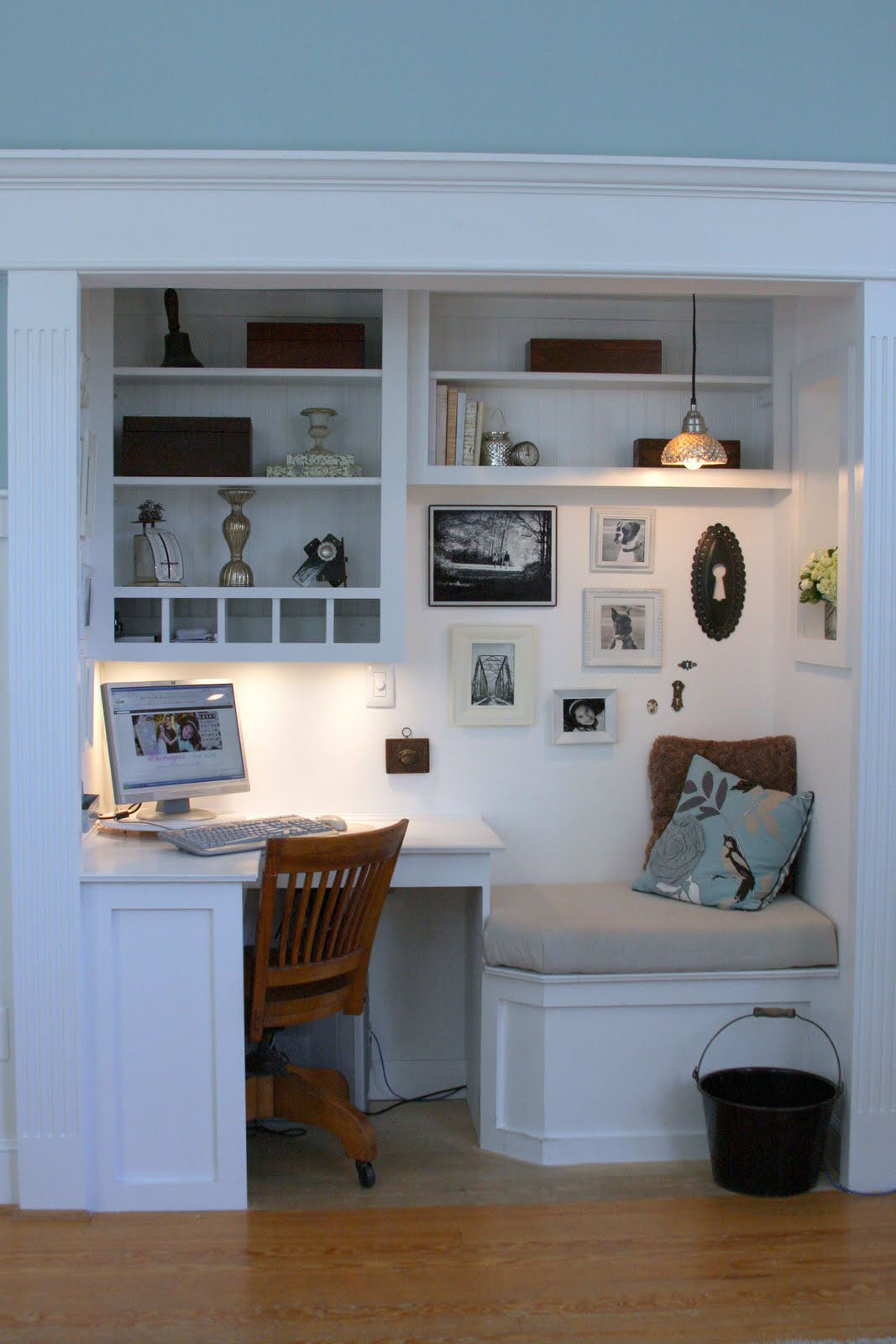 Дизайн маленького офиса в белом цвете