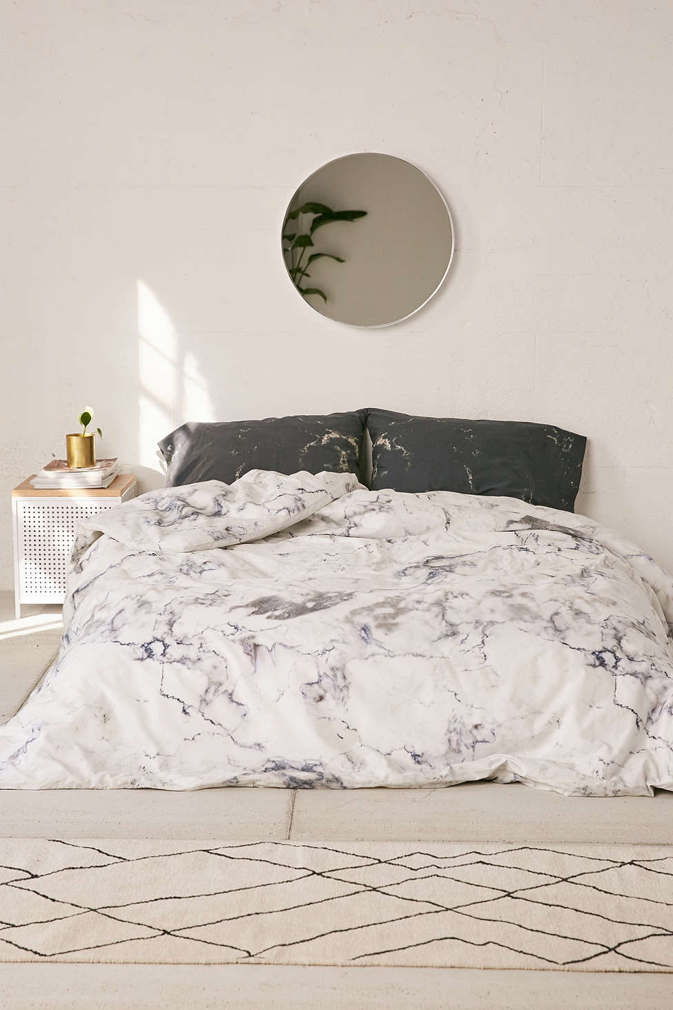 Идеи дизайна спальни в белом цвете
