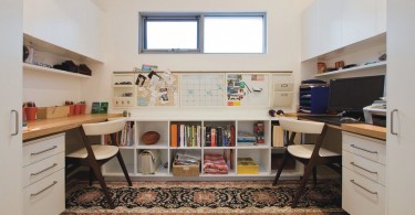Оригинальный дизайн интерьера домашнего офиса для двоих от Kristie Paul