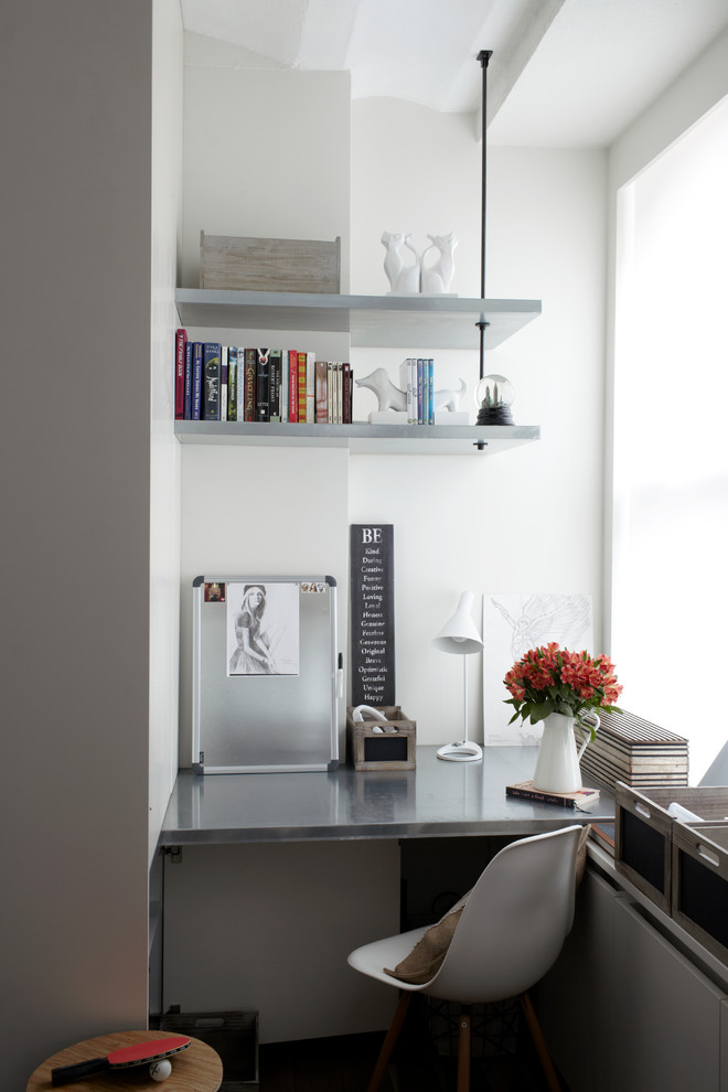 Оформление домашнего офиса в стиле минимализм