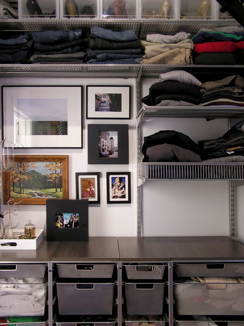 Организация гардеробной: распределение одежды