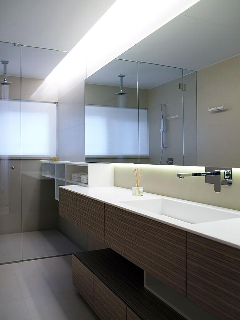 Ванная комната в современных апартаментах