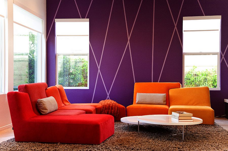 Яркие цвета мебели в гостиной