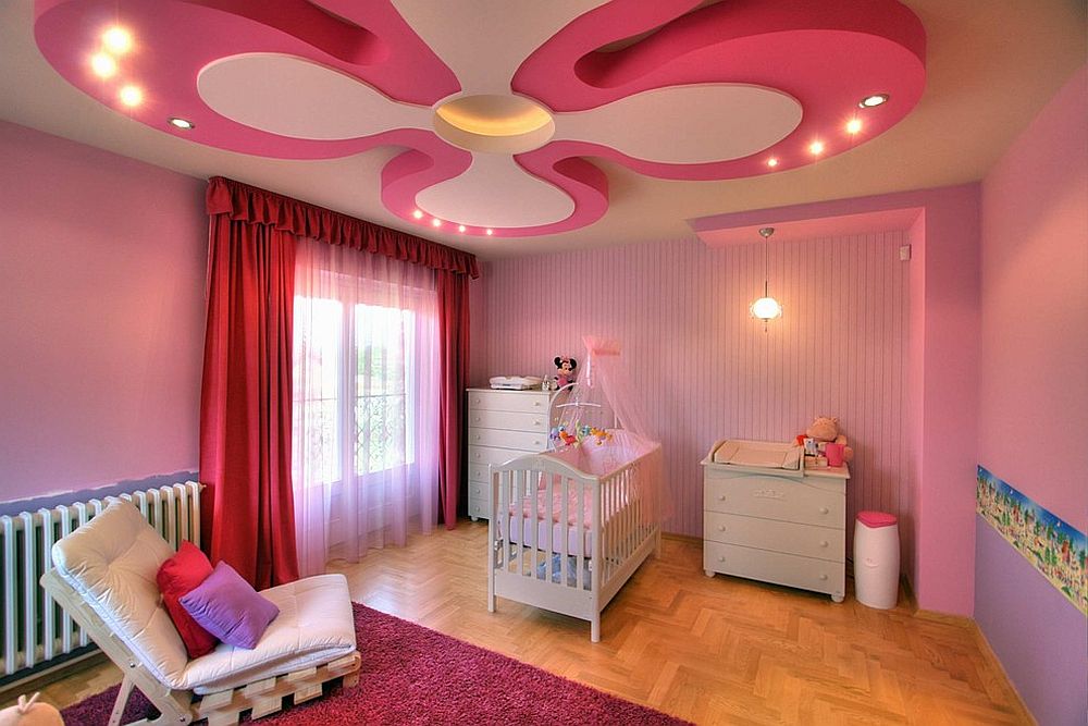 Пурпурная детская с креативным потолком