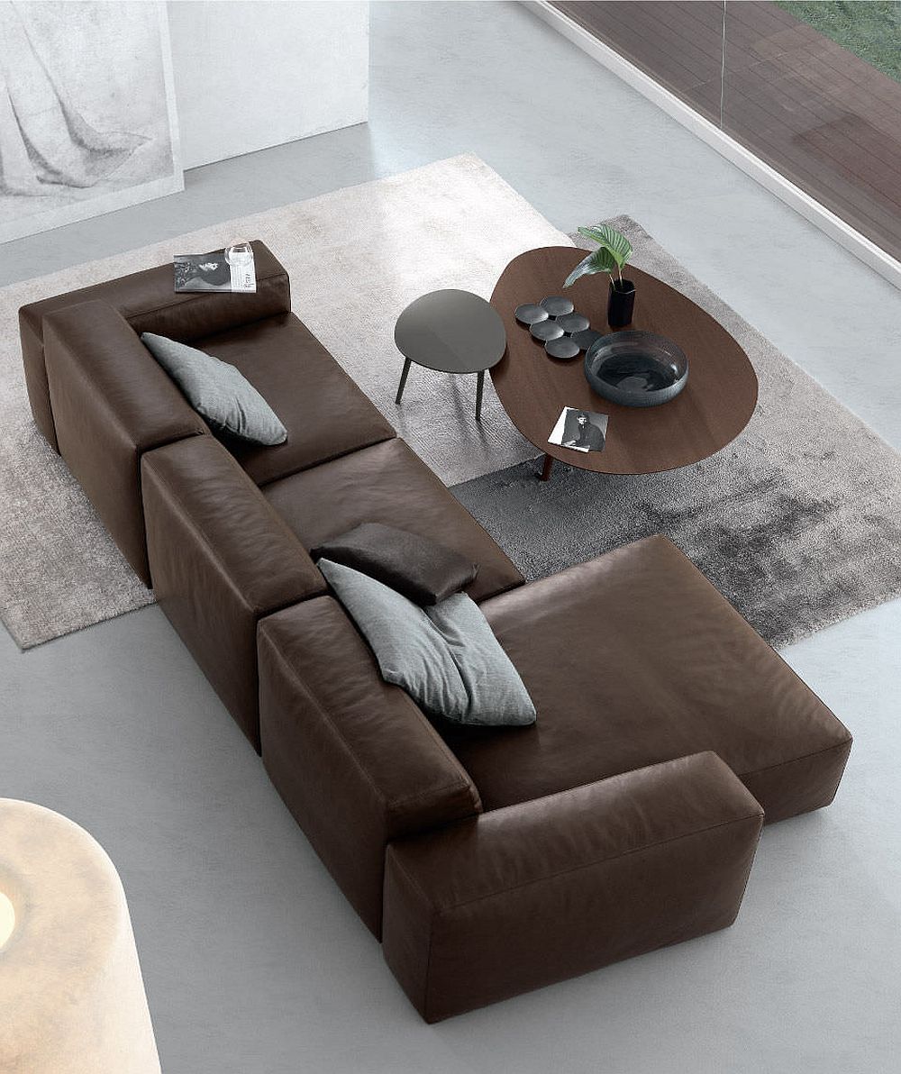 Секционные диваны для гостиной от компании Jesse, Италия: вариант с тёмно-коричневой кожей прекрасно вписывается в интерьер