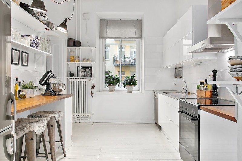 Скандинавский дизайн: кухня в белых тонах