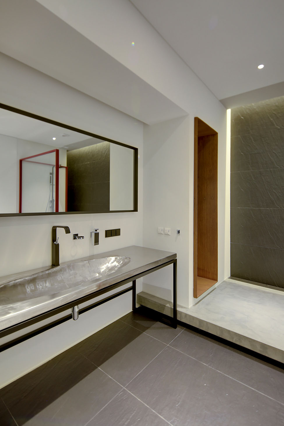 Сногсшибательный интерьер ванной современного лофта