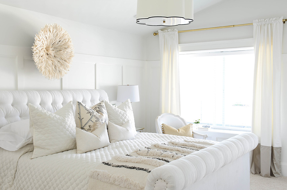 Спальня в белых тонах: советы по оформлению комнаты
