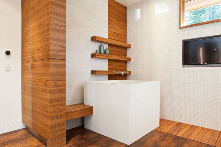 Стильный интерьер ванной комнаты от Martine Paquin