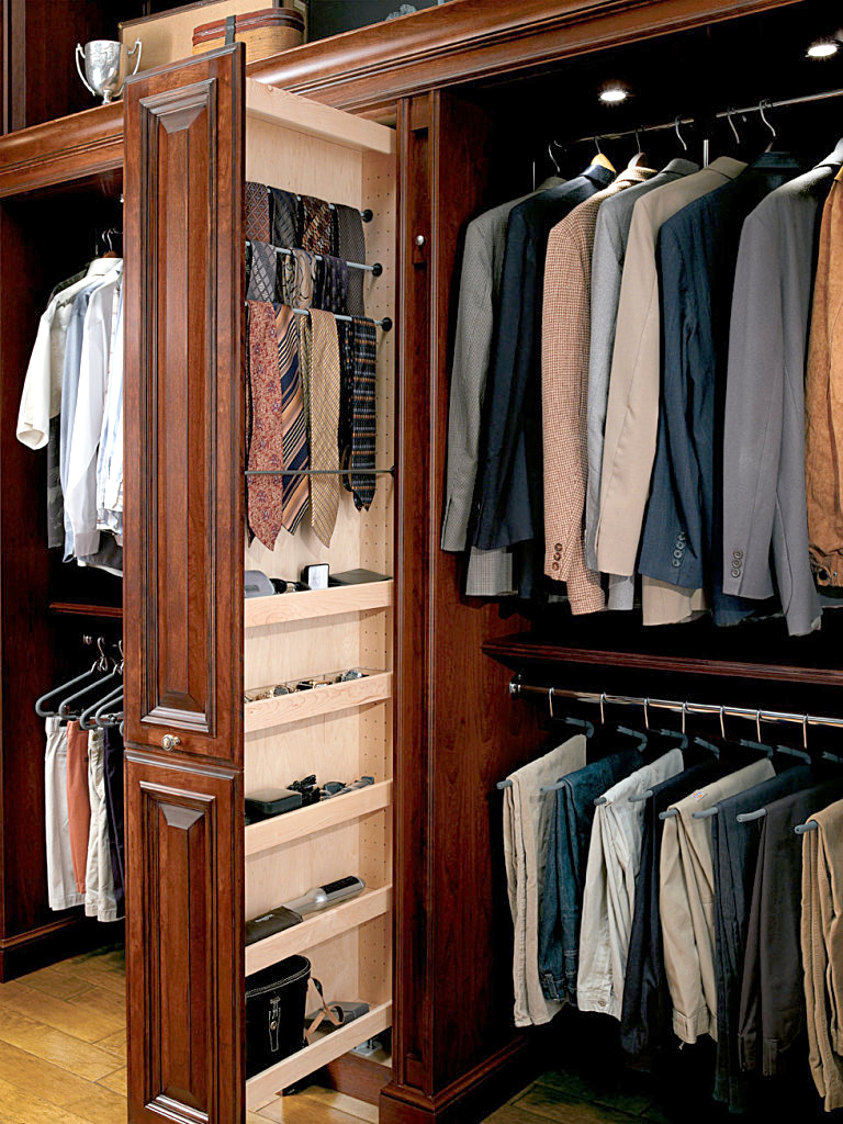 Система хранения для галстуков в гардеробной