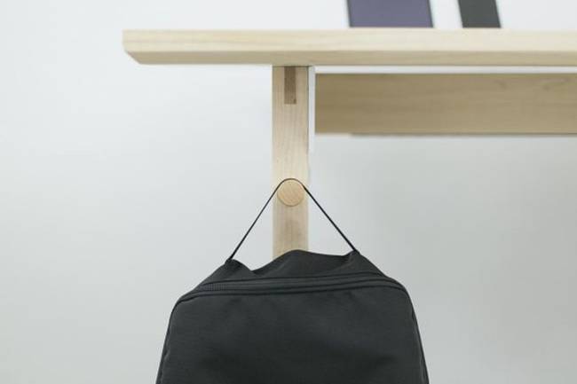 Универсальный рабочий стол с крючком для сумки