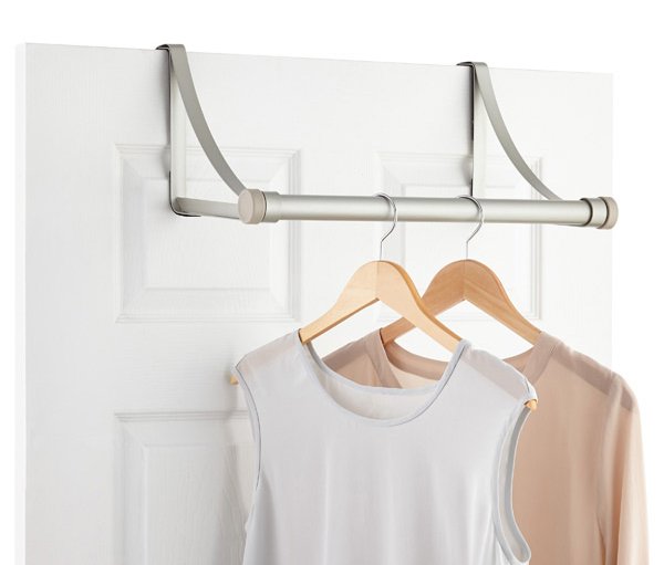 Оригинальные идеи использования вешалок для хранения одежды в вашем доме: дверные крючки