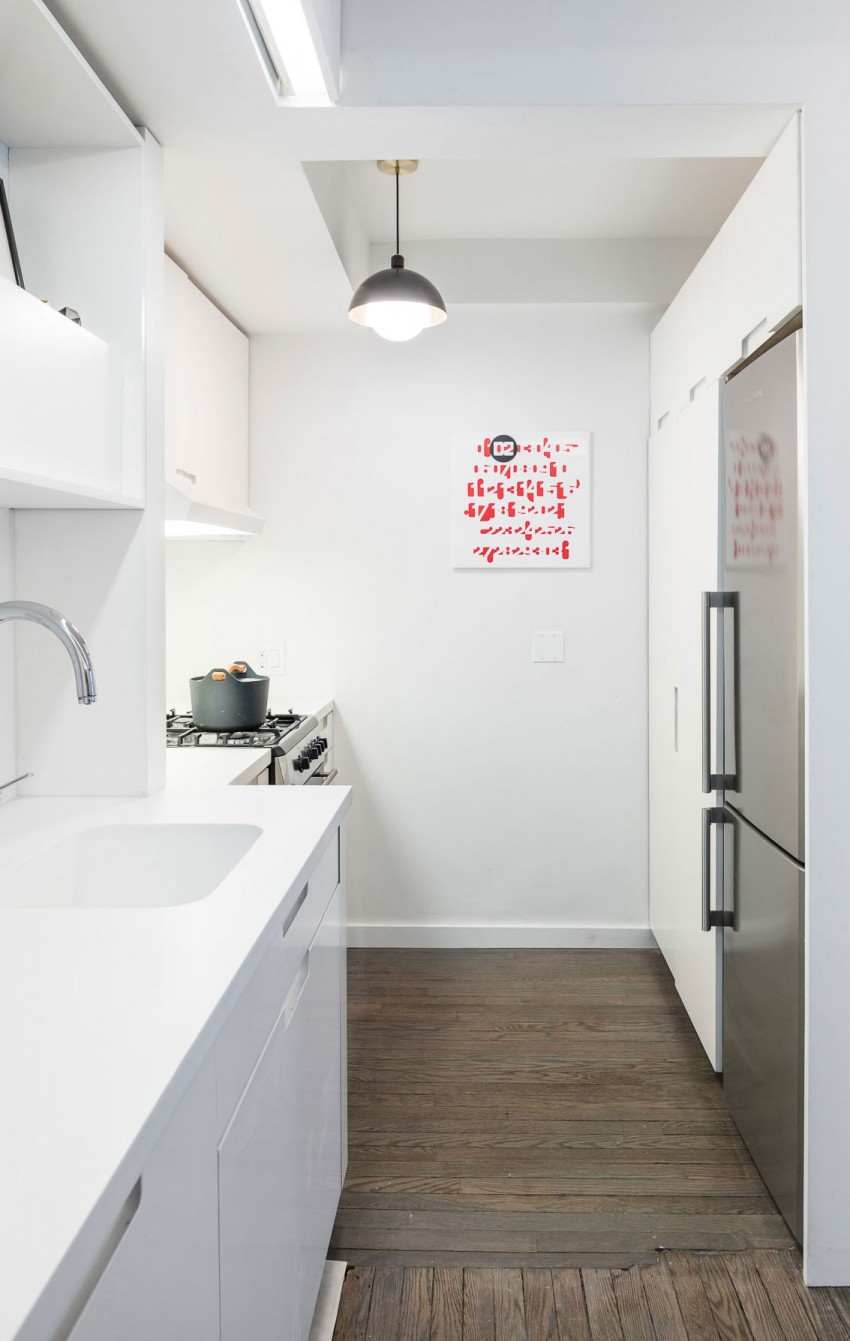 Белоснежный интерьер кухни в квартире